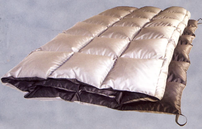 Western Mountaineering Cloud 9 Comforter King 1 Western Mountaineering Cloud 9 Comforter King