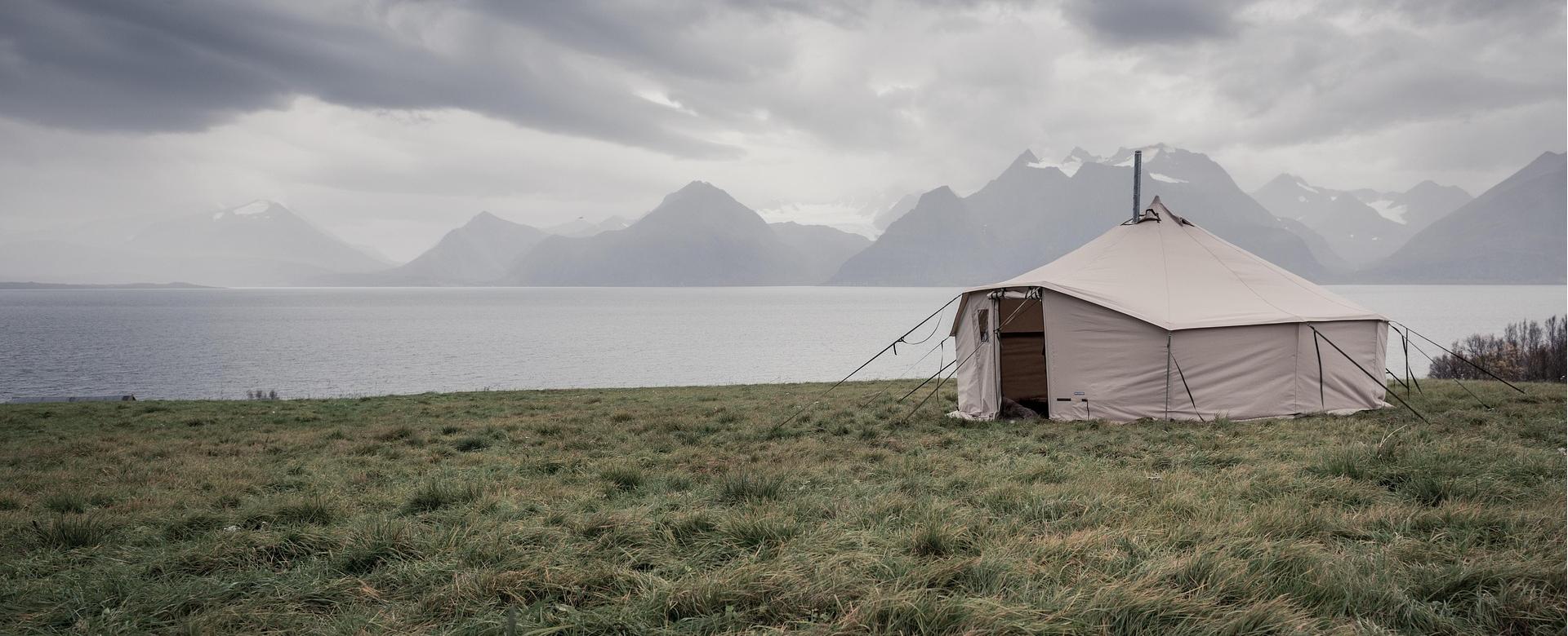 Ausgewählte Campingausrüstungsgeschäfte -Ausgewählte Campingausrüstungsgeschäfte tent 1490599 1920